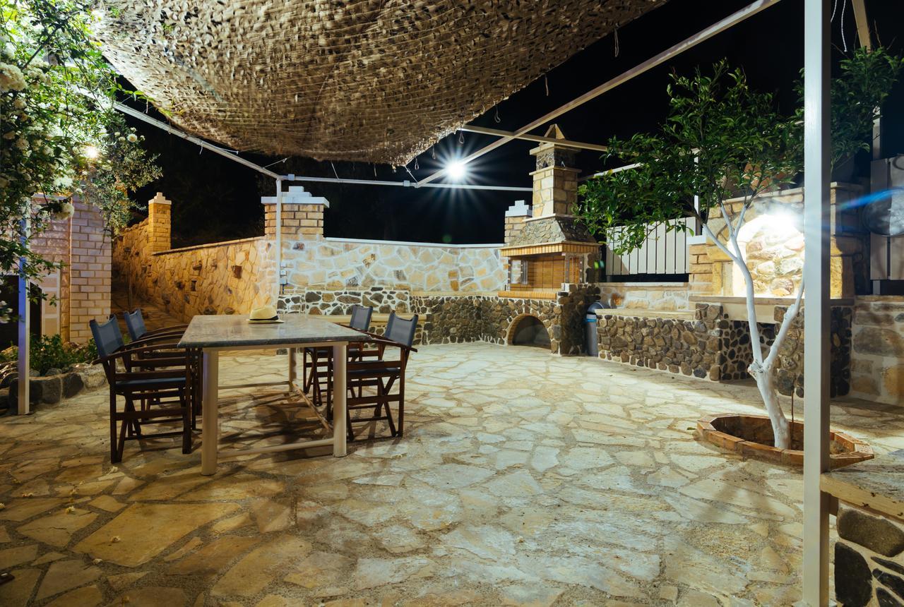 Aristidis Country Villa-Anesis Kamilari Exteriör bild