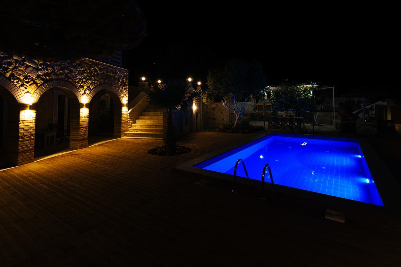 Aristidis Country Villa-Anesis Kamilari Exteriör bild